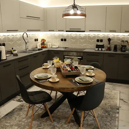 La Luxury Kreousa * لاريسا