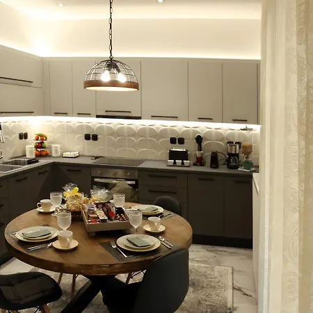 La Luxury Kreousa * لاريسا