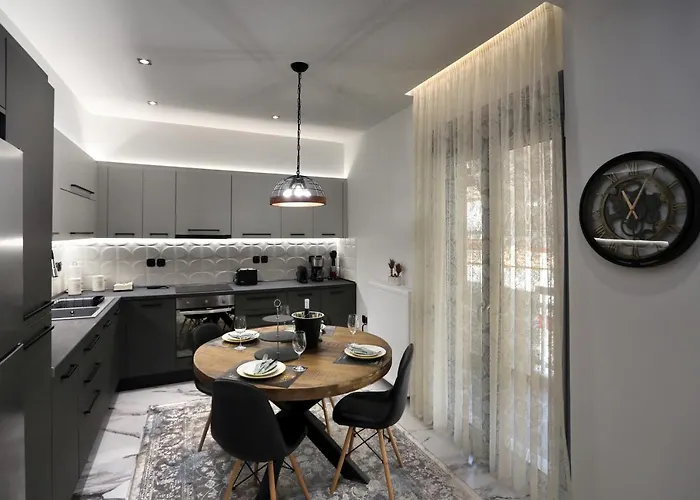 Daire La Luxury Kreousa *